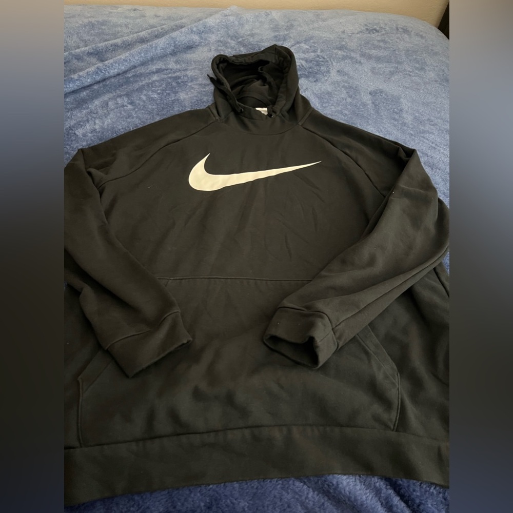 Nike Dri-Fit graphic black hoodie
